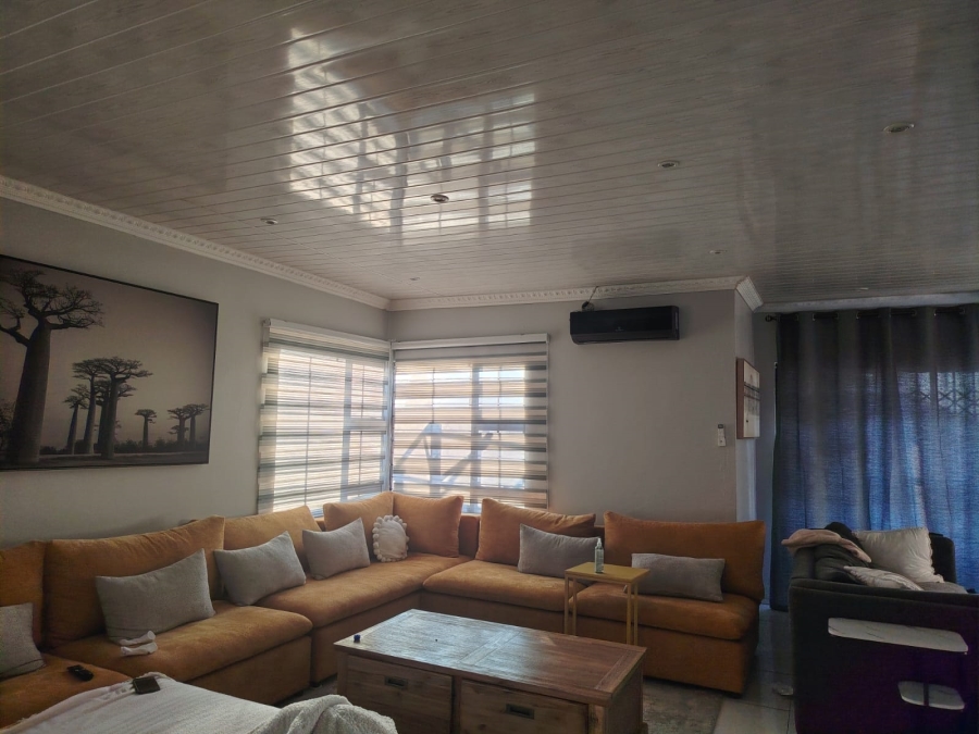 3 Bedroom Property for Sale in Tlhabane West North West